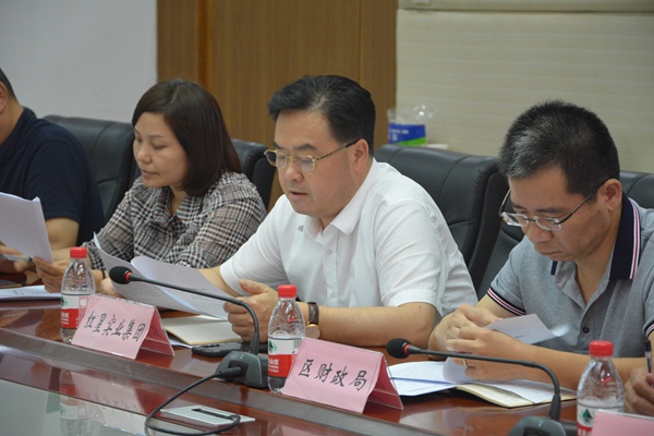 雨花区红星农副产品大市场迁建指挥部在区政府会议中心召开调度会1.jpg